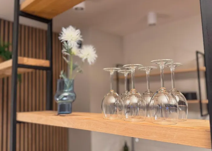 شقة Breeze With Balcony