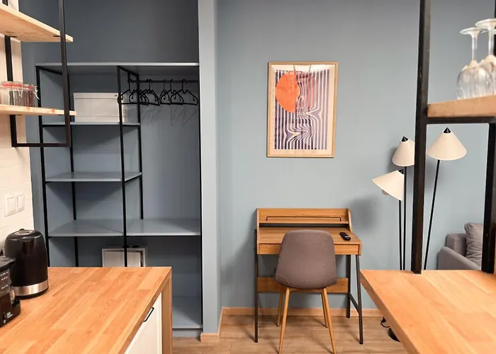 Breeze With Balcony شقة وارسو