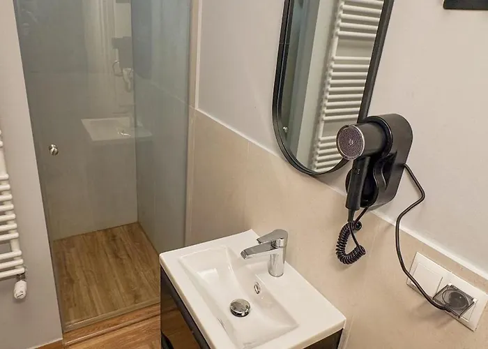 شقة Breeze With Balcony *