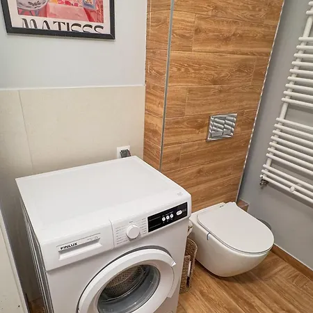 Breeze With Balcony *